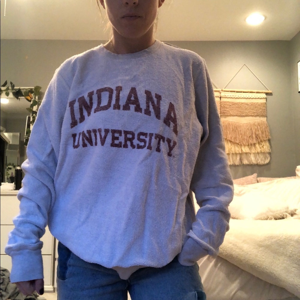 IU crewneck Sweatshirt